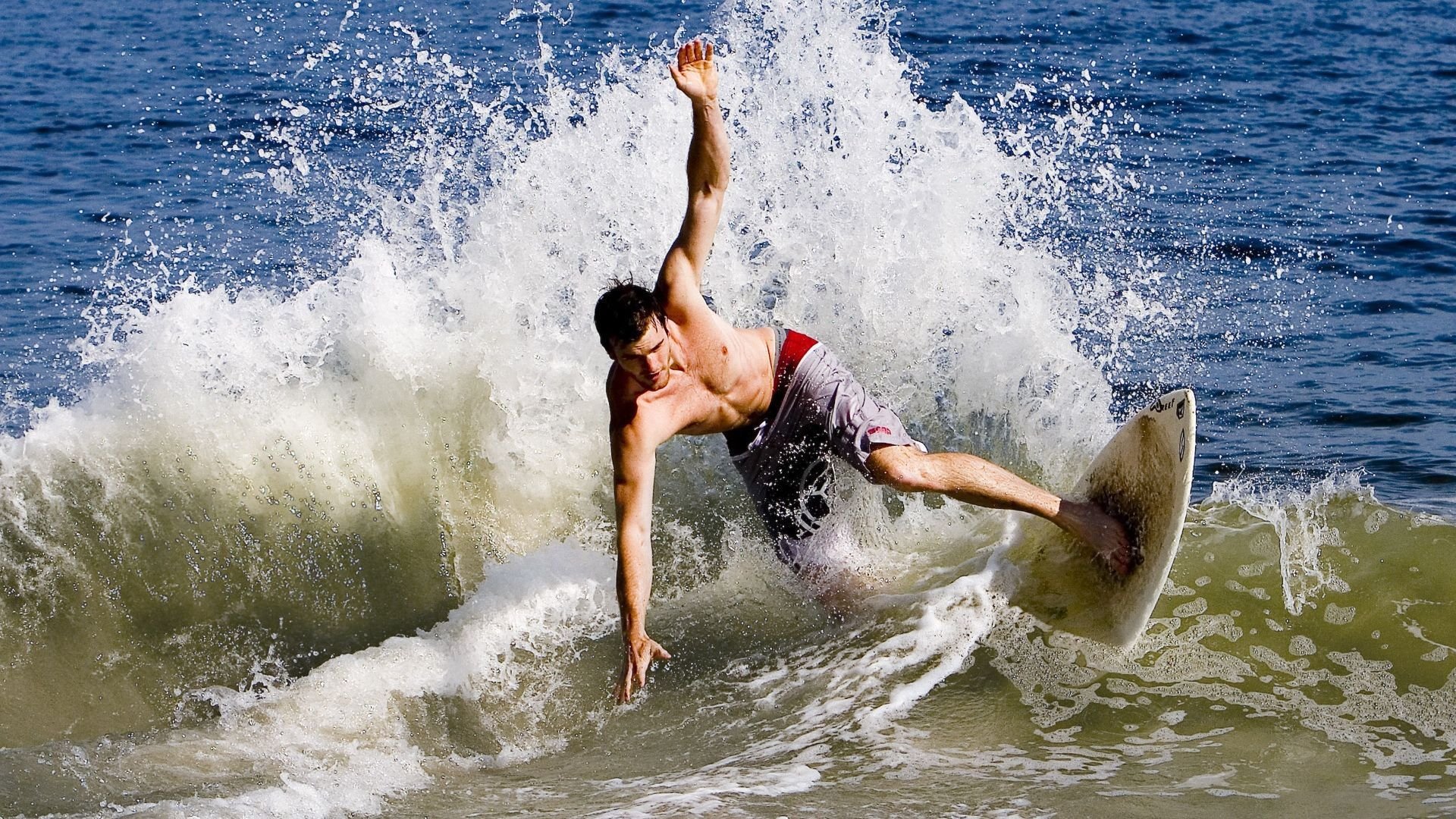 “新引入的比赛技术保障系统保障比赛公正”,赛事保障工作