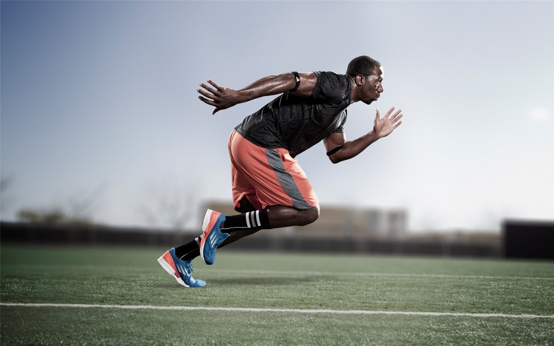 “足球+大健康”产业融合创新，推动全民体育与健康产业深度结合