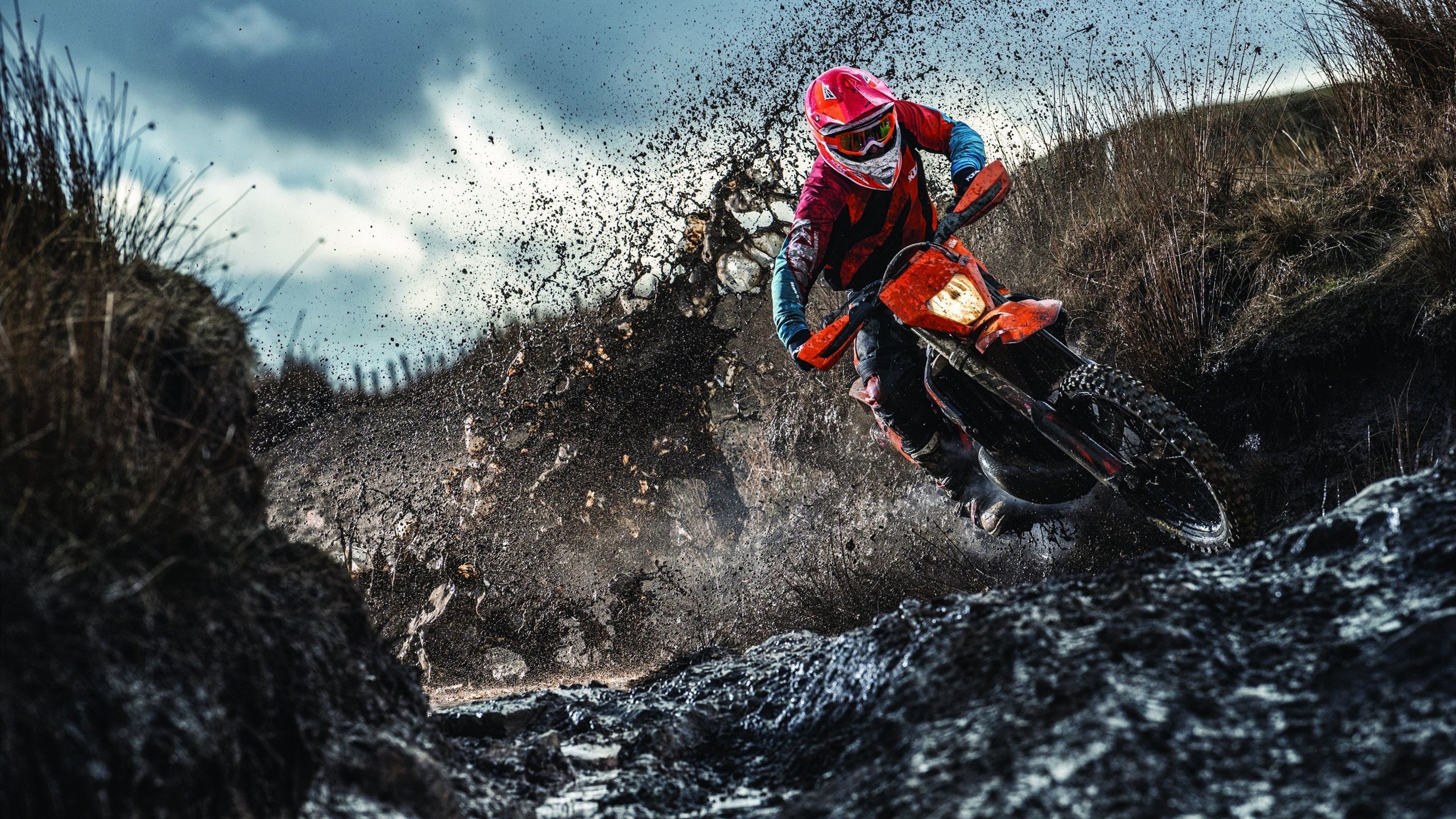 国字号球队训练设施全面升级，国字号最炸裂进球