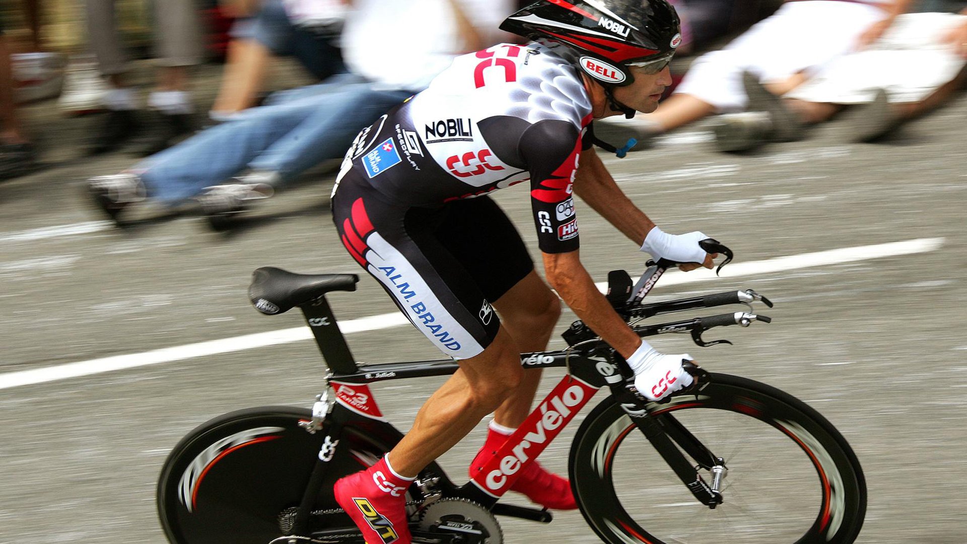 德甲：莱比锡2-1战胜汉堡，恩昆库关键进球，德甲莱比锡老板